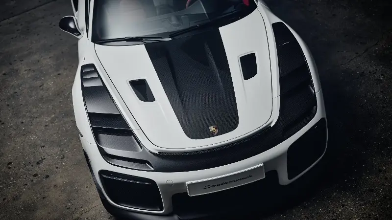 Porsche 911 GT2 RS Flachbau RS