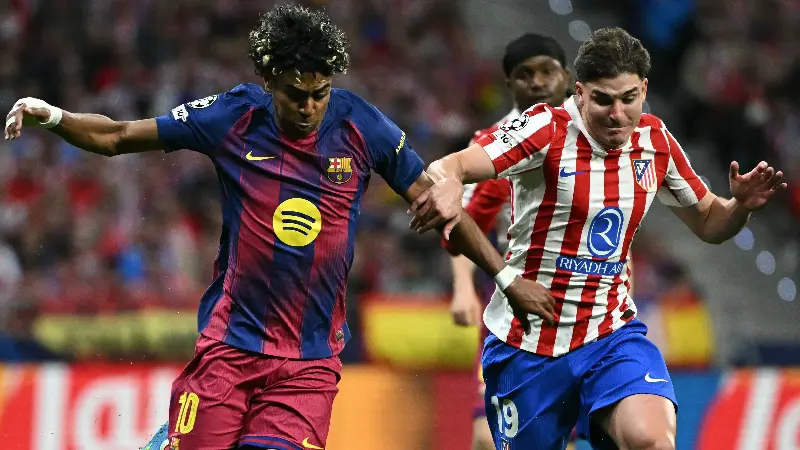 Lamine Yamal vuelve a pedir públicamente que el delantero del Atlético de Madrid, Julián Álvarez, se una a él en el Barcelona