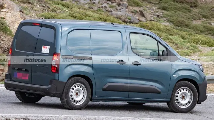 Peugeot E-Partner 2027 - foto espía