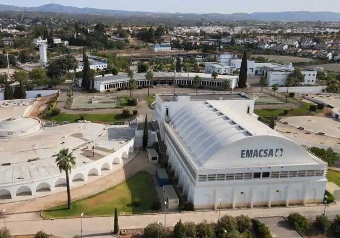 Emacsa adjudica a un centro especial de empleo el servicio de jardinería de sus instalaciones por tres años