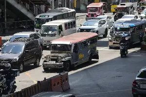 Caloocan gives jeepney, tricycle drivers daily income to provide free ride to commuters