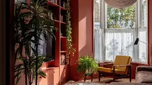 Goodbye Cherry Red, Earthy Red Makes Your Home Feel Far More Grounded – and Every Room Feel Like It’s in a Permanent Golden Hour