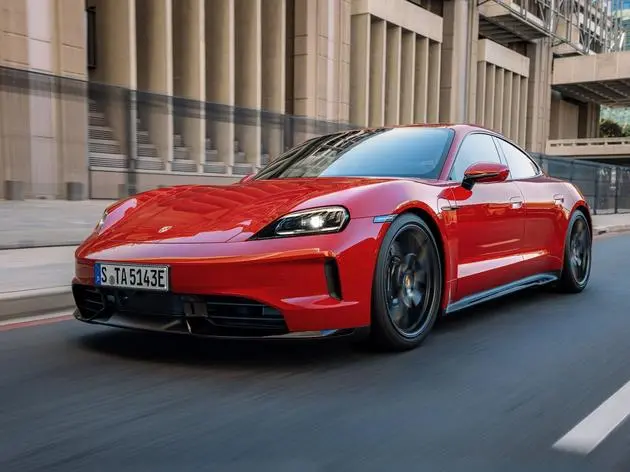Porsche Taycan spielt auf Wunsch jetzt wieder Verbrenner