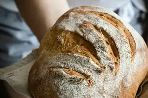 World Bread Day: Easy recipe to make sourdough at home!
