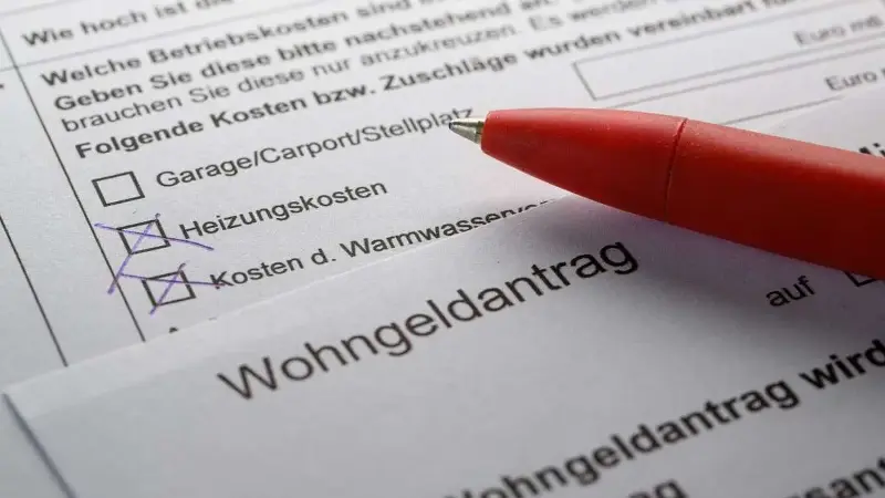 Die Merz-Regierung will das Wohngeld erheblich kürzen. (Symbolbild)