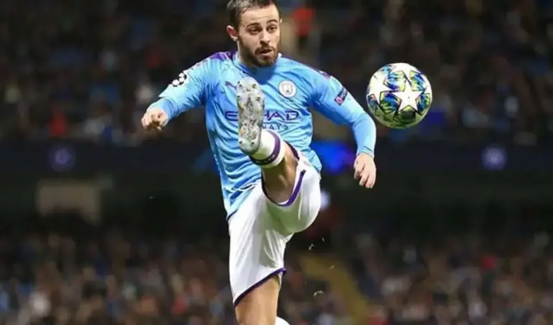 El Atlético mantiene el pulso por Bernardo Silva pese a la intromisión culé