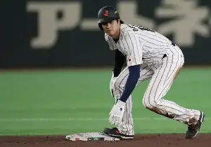 Japan survives Czech scare to stay unbeaten