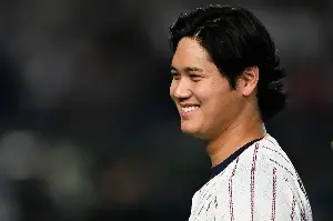 Shohei Ohtani’s Moment With Young Fan at World Baseball Classic Goes Viral