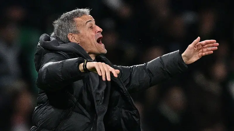 Top-eight hopes in jeopardy after Lisbon slip