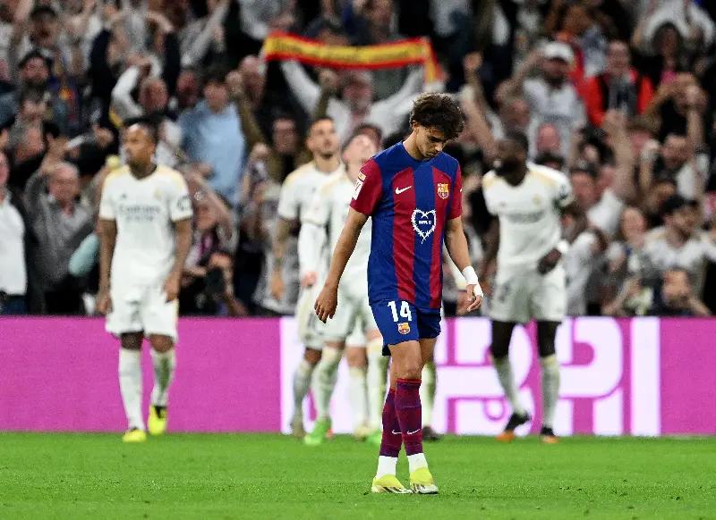 البدايات وحدها لا تكفي مع نادي برشلونة يا جواو فيليكس!