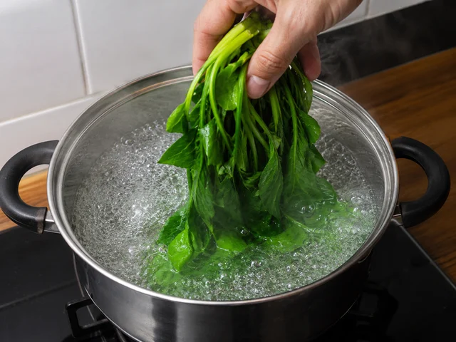 3 mistakes when boiling vegetables that cause vitamin loss - Image 1.