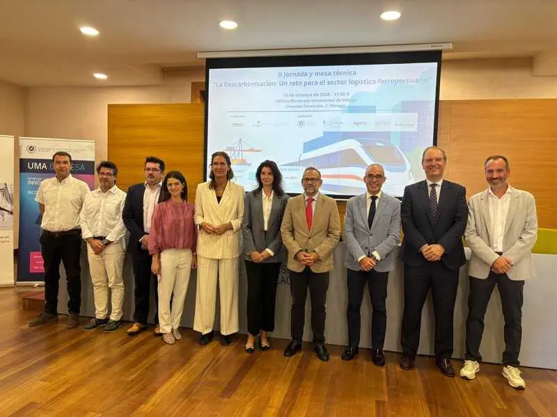 Una jornada aborda los retos de la descarbonización del sector logístico ferroportuario en Málaga