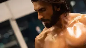 ‘A father of two at 41’: Ranveer Singh's insane physique in new shirtless pic has the internet swooning