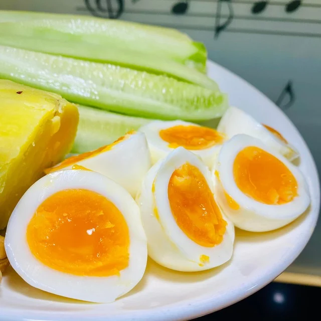 Những món ăn tốt cho gan sau tuổi 40 giúp cơ thể khỏe mạnh mỗi ngày - Ảnh 4.