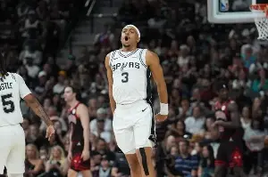 NBA: Bench helps Spurs top Blazers, clinch West's No. 2 seed