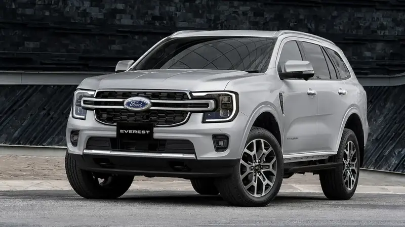 Ford Everest titanium 4x4+