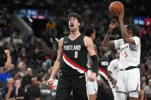 NBA: Trail Blazers close gap on Clippers for 8th place in West on Filipino Heritage Night