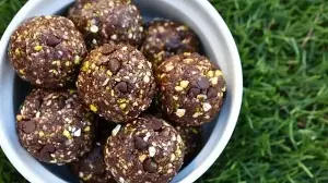 London doctor shares healthy, no bake pistachio and cacao energy balls recipe: See step by step snack preparation