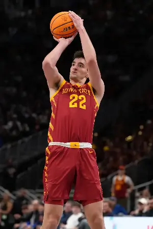 Milan Momcilovic pulls out of NBA draft. Kentucky could be his next stop.