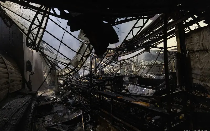 About 20 traders lost their stalls - Brigade des Sapeurs Pompiers de Paris (BSPP)/AFP via Getty