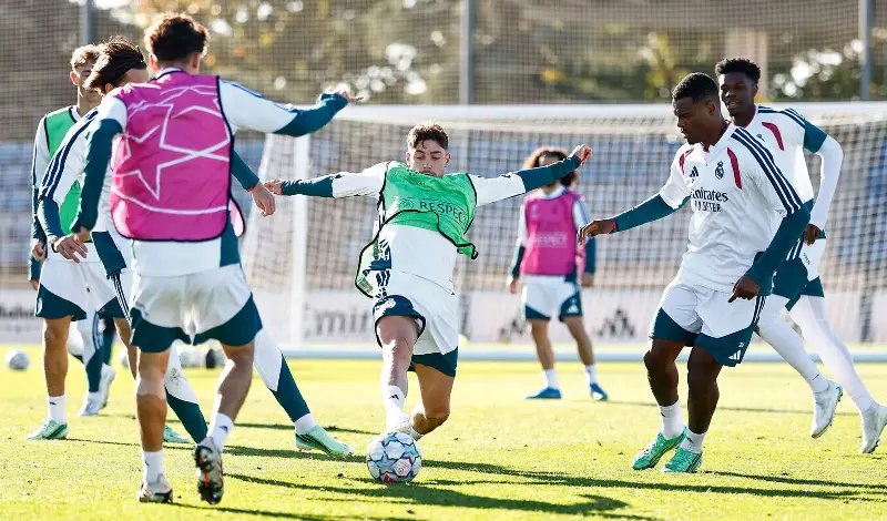 El Madrid recibe a un Leipzig herido y debe despejar sus propias dudas