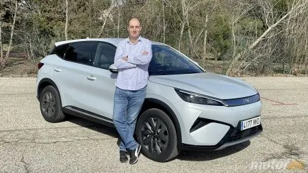 He alucinado con el BYD Atto 3 EVO porque su artillería tecnológica deja en evidencia a sus rivales