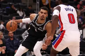 Spurs Dealing With Victor Wembanyama Injury vs Nuggets