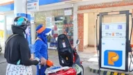 Fuel prices today, June 21st: Oil prices remain low, domestic fuel prices continue to fall sharply.