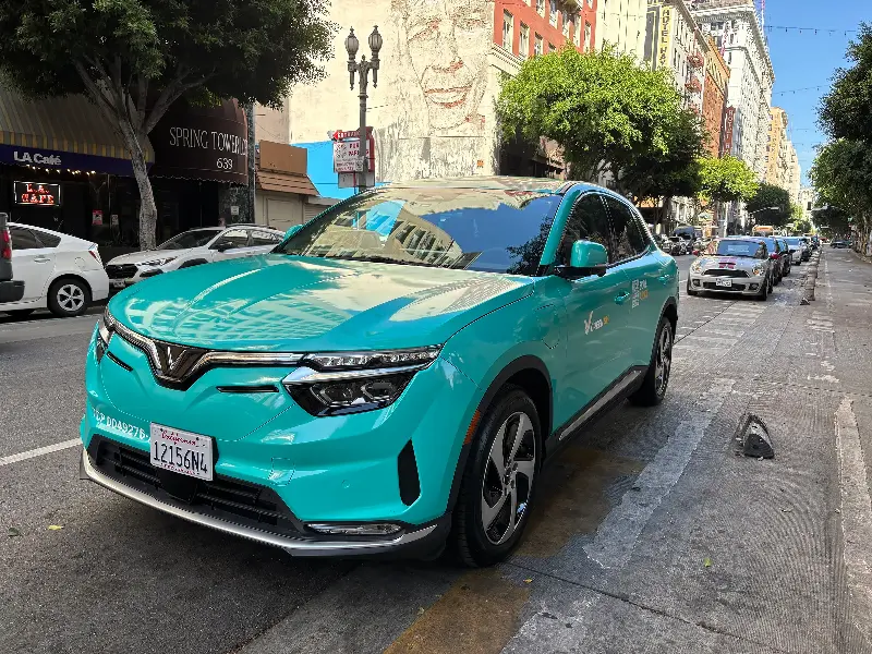 Vietnamese electric ride hailing service launches in LA with its own cars and drivers