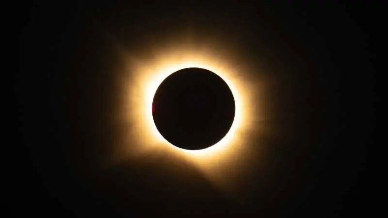 Científicos del IAC comprueban en Palencia sus modelos predictivos de la corona solar gracias al eclipse