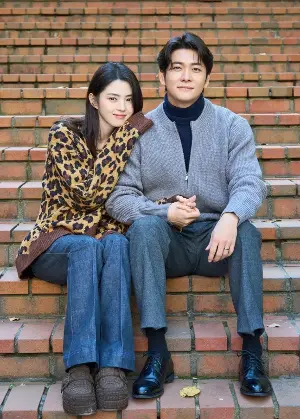 Han So-hee’s Unbreakable Chemistry Magic Strikes Again This Time with Kang Tae-oh in Korean Remake of The Intern