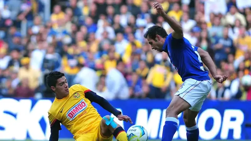 Raul Jimenez, Alejandro Castro