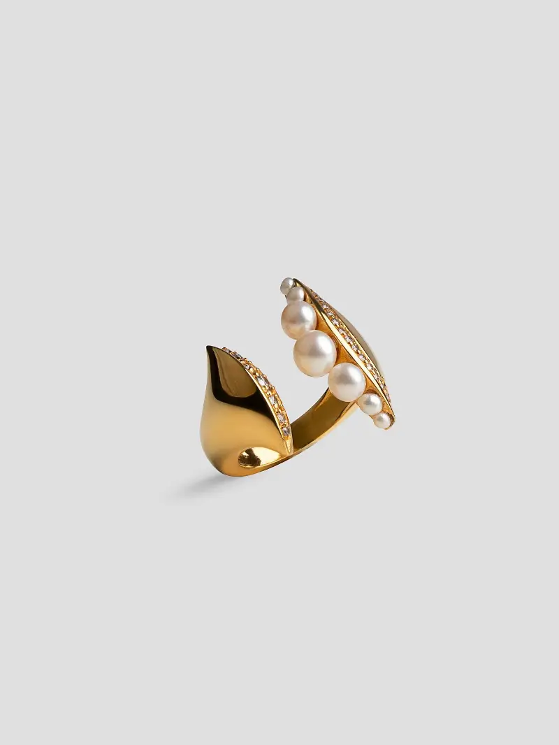 The variety of stones gives colour to the jewellery and adds a lot more character to what you're wearing.