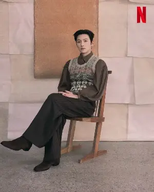 Ji Chang-wook Says He Never Worried About Hyun Bin While Romancing Son Ye-jin in ‘The Scandal’