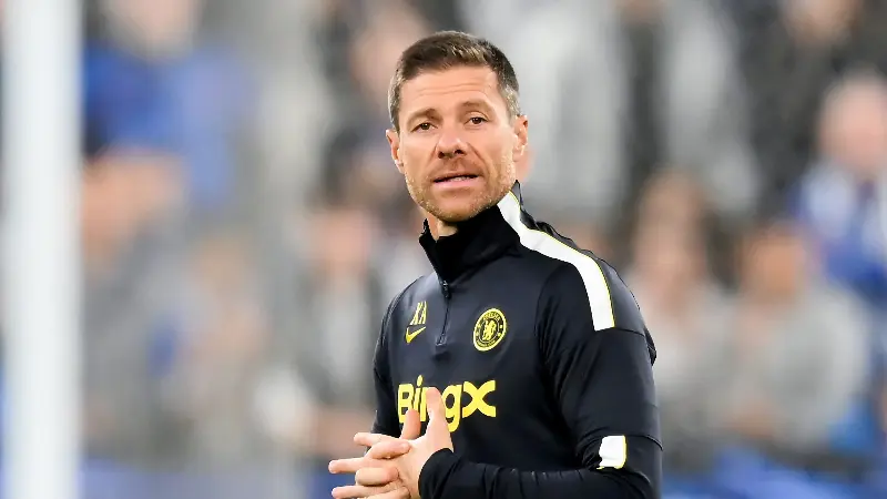 19 minutos bastan: Alonso muestra la cara dura a las estrellas del Chelsea desde muy pronto