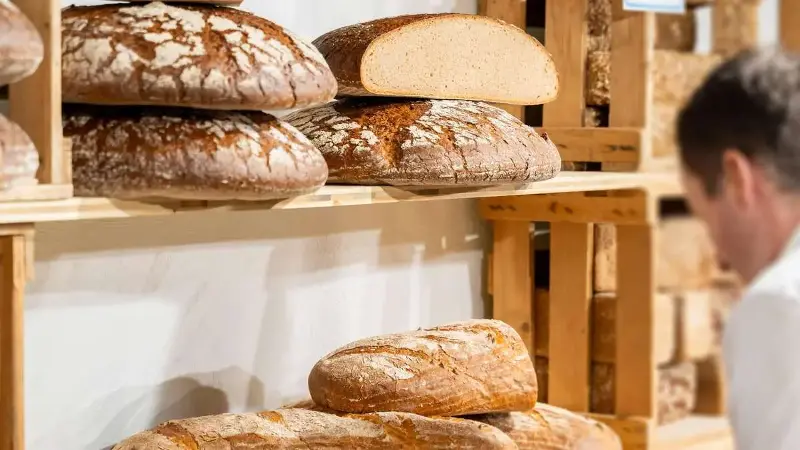 3,50 Euro für ein Brot: Verkäuferin schämt sich für Preise in Bäckerei – „Kann nicht anders“