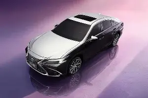 The special edition Lexus ES 200 Moon Shadow has been launched, starting from over 1 billion VND.