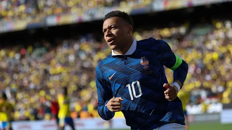 ''Para ser honesto, estoy cansado de las entrevistas'', declara Kylian Mbappé