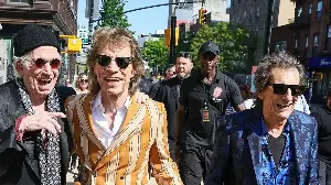 Mick Jagger analyzes new Stones song