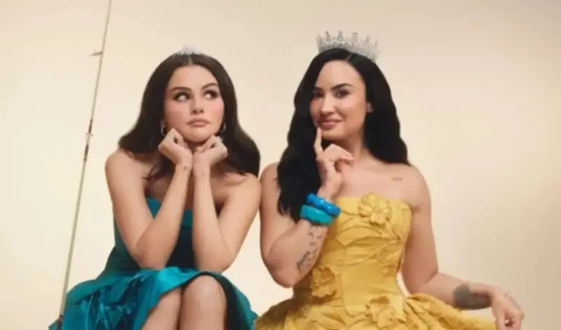 Selena Gómez y Demi Lovato se reúnen 17 años después para recrear Princess Protection Program