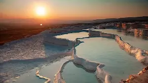 6 of the World's Dreamiest Hot Springs