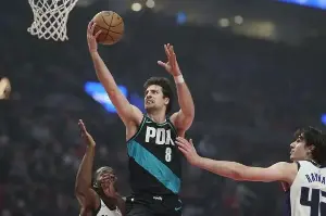 NBA: Trail Blazers lock up No. 8 seed in West by beating Kings