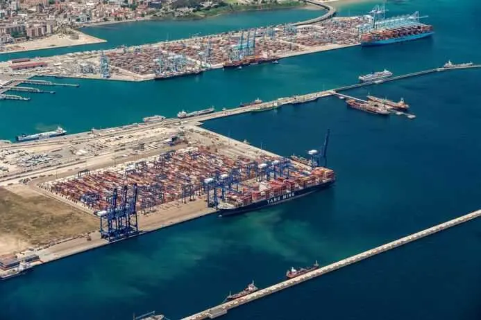 El Gobierno dice que la transición ecológica puede reforzar la competitividad del Puerto de Algeciras