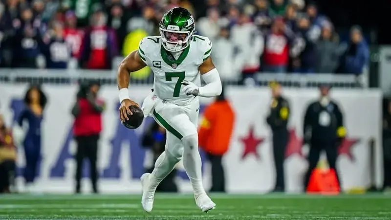 New York Jets quarterback Justin Fields