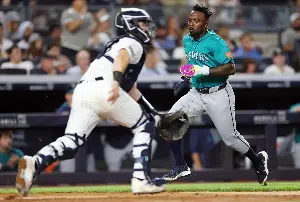 Mariners’ offense shows life in another loss to Yankees
