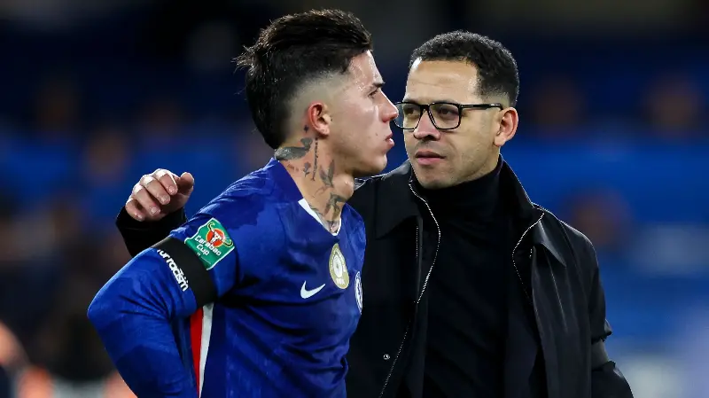 El quebradero de cabeza de Rosenior en esta decisiva recta final