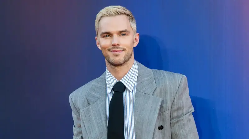 Nicholas Hoult será Gilderoy Lockhart en el reboot de Harry Potter