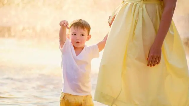 ‘No se dice tete, se dice chupete’: ¿hay que corregir a los niños cuando están aprendiendo a hablar?