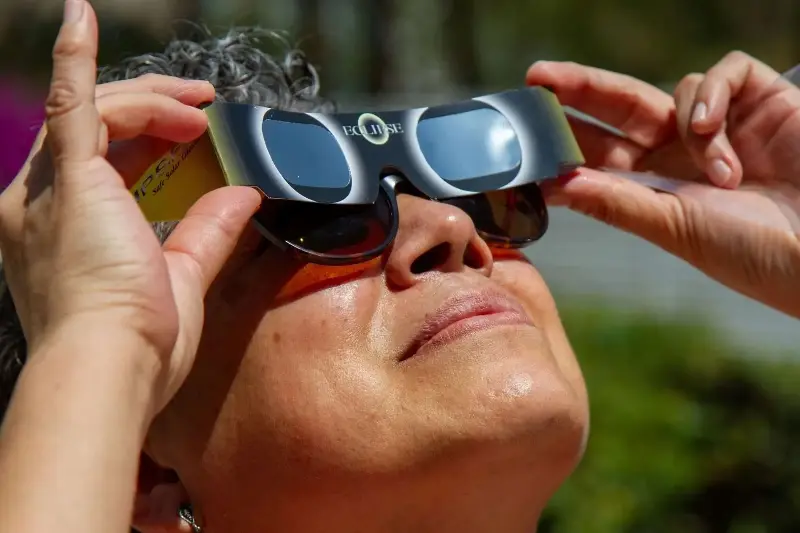 El eclipse que nos recuerda de quién es el cielo