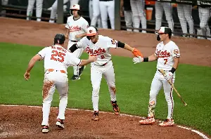 Orioles avoid sweep with late rally past Cubs for 3-2 win